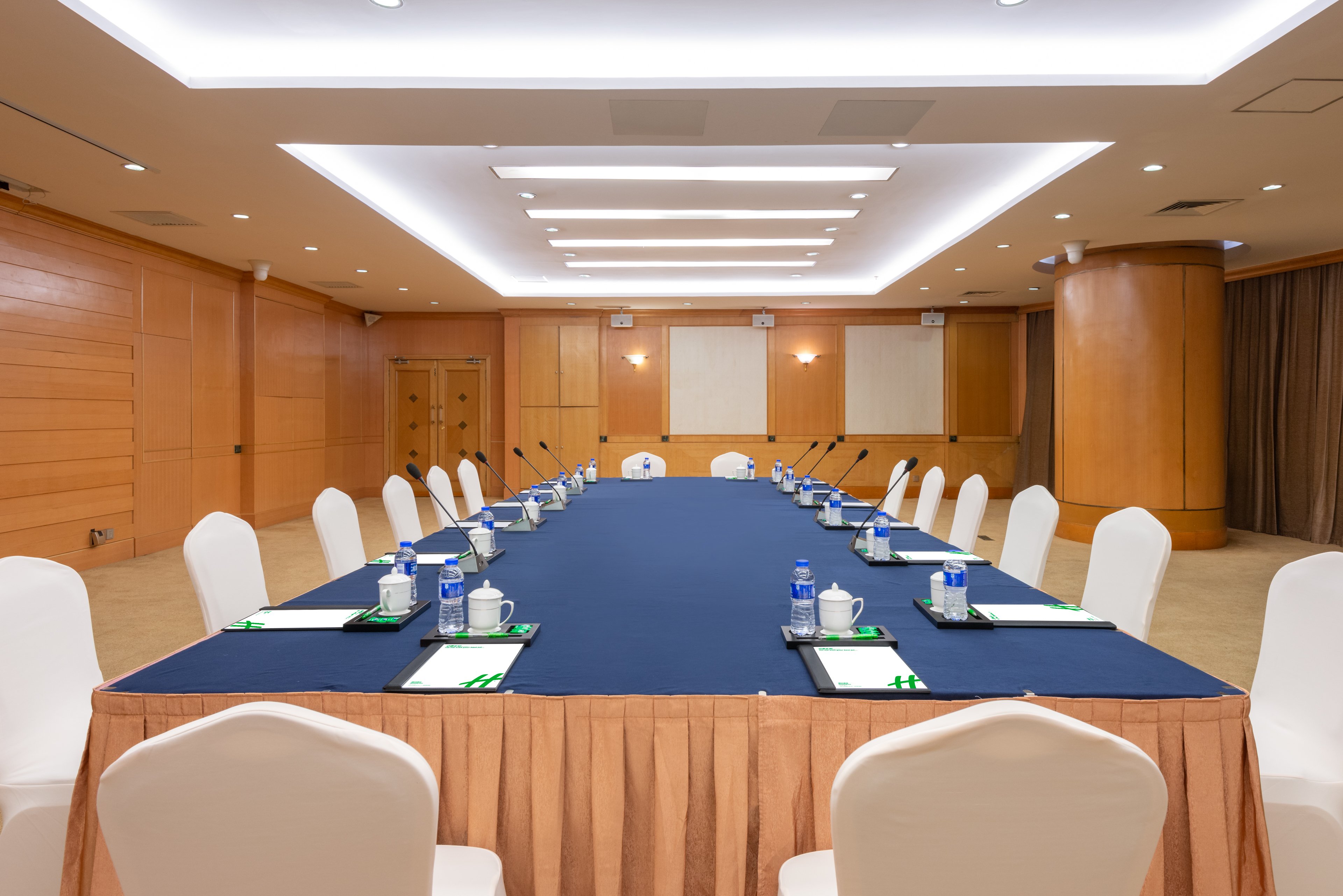 Holiday Inn Pudong 67/76