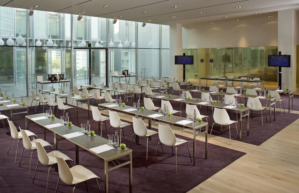 The Level at Melia Barcelona Sky 36/50