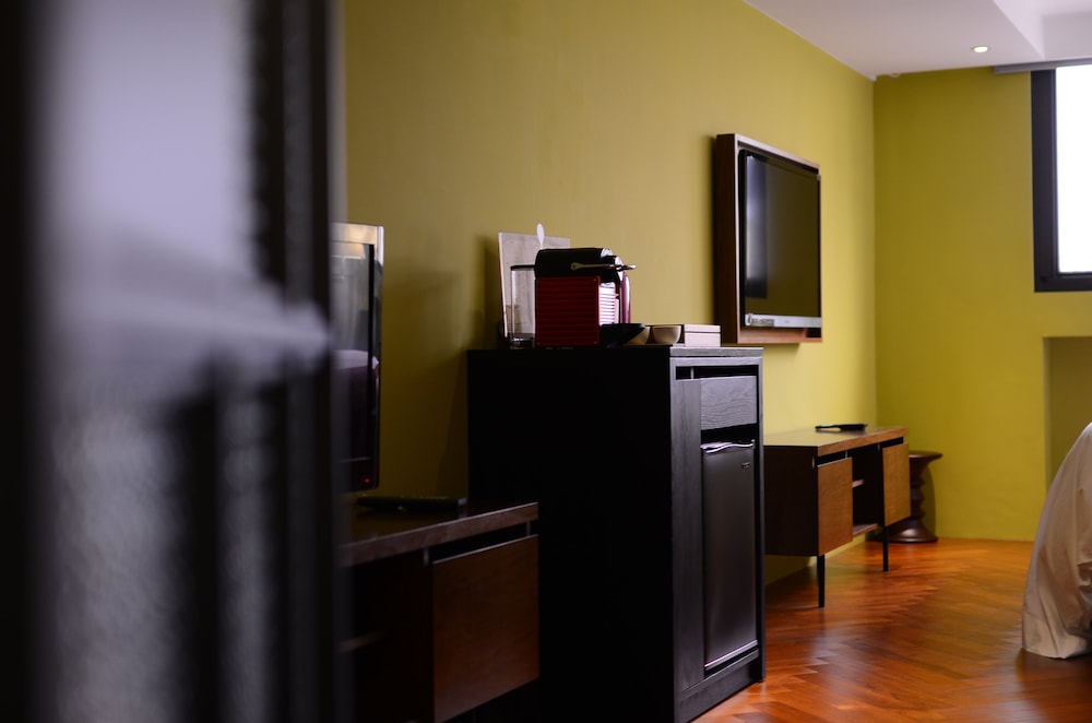 RedDot Hotel 40/50