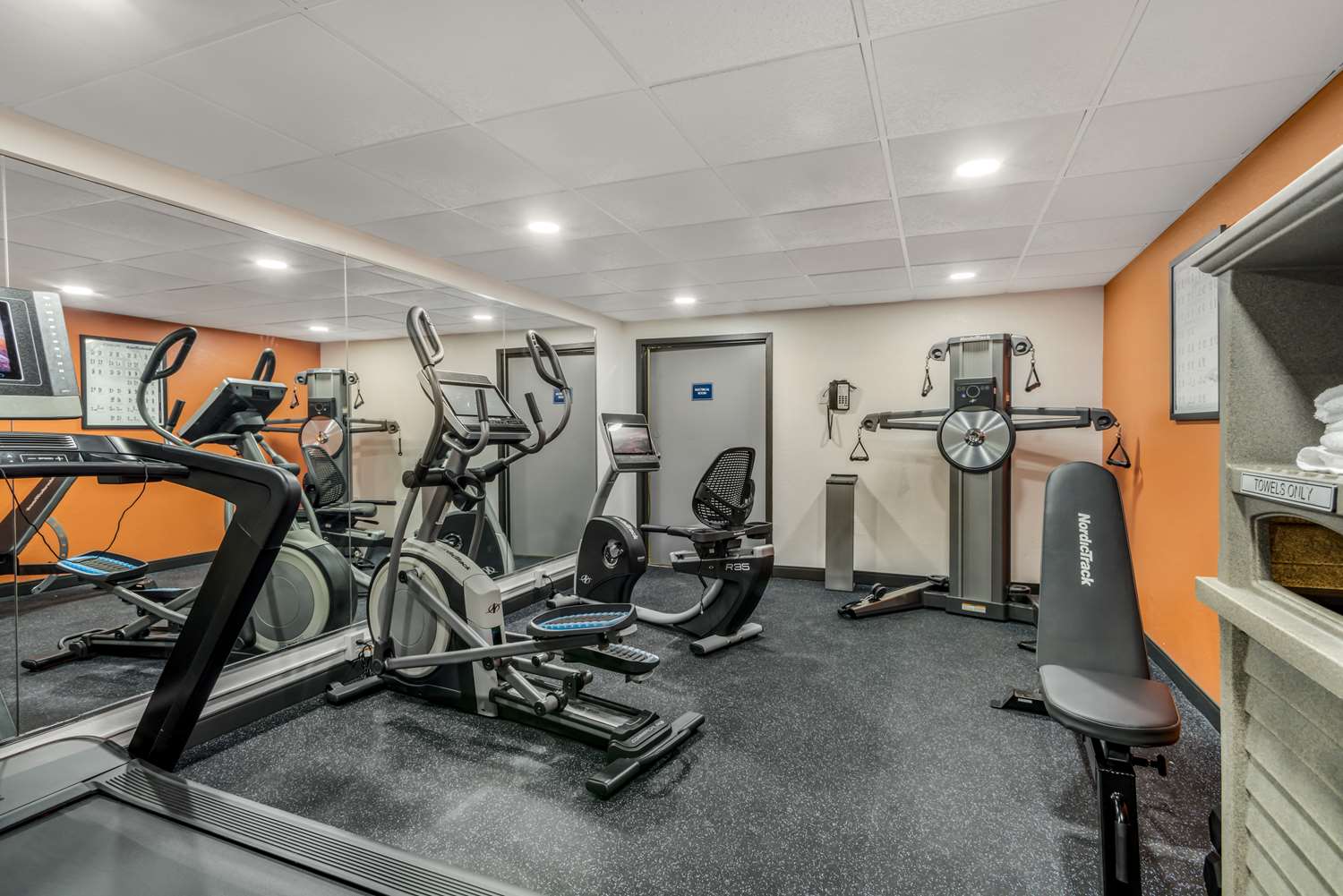 Best Western Statesville Inn 18/29