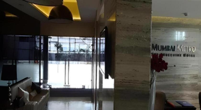 Mumbai Metro - The Executive Hotel 23/42
