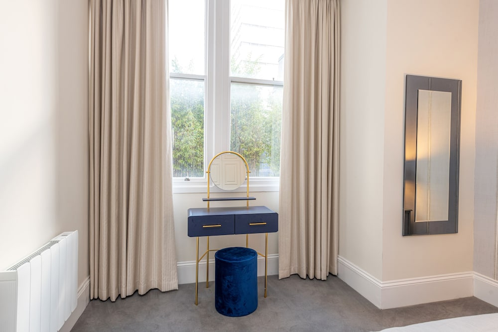 20 Hertford Street 19/50