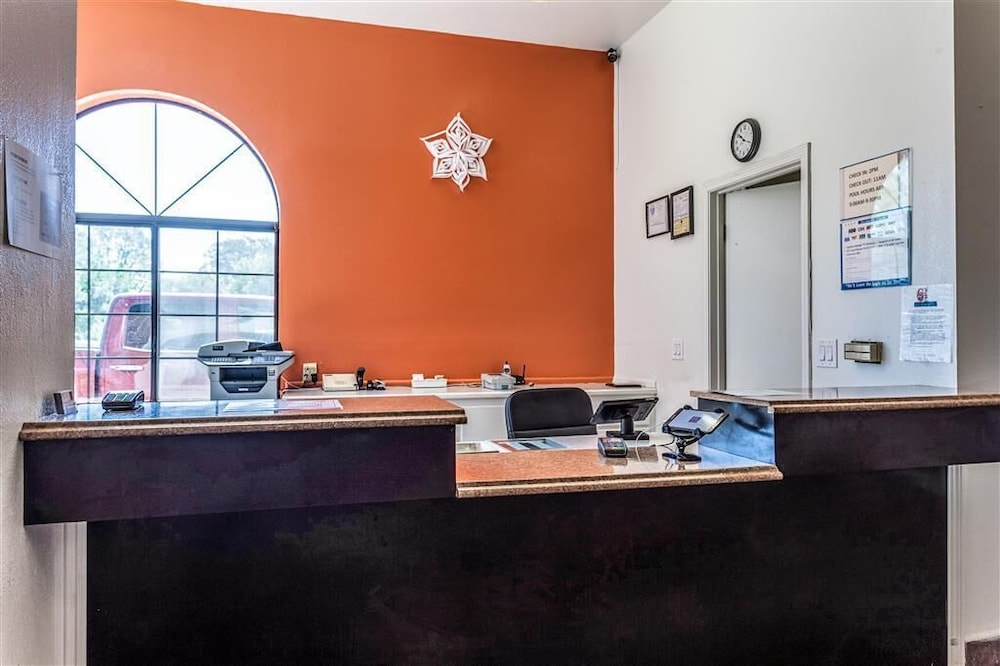 Studio6 Suites Cameron Park, CA - Folsom 6/40