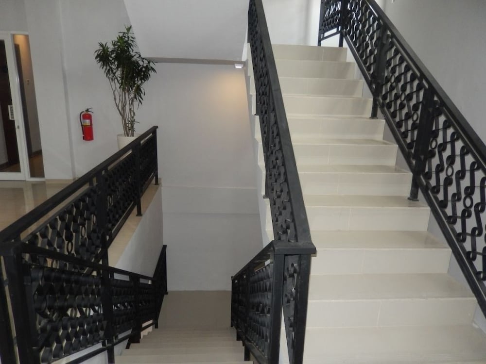 GRAND AMIRA HOTEL 44/63