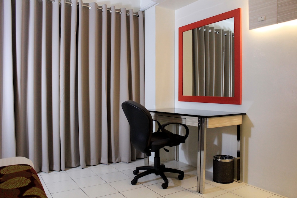 Executive Hotel Manila 41/47