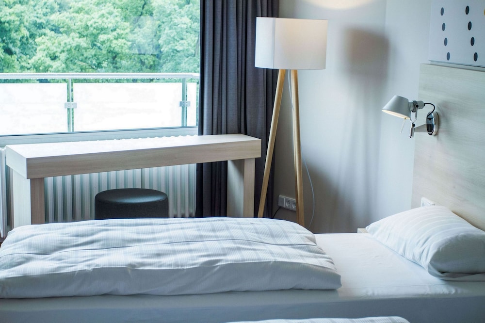 Serways Hotel Remscheid 13/36