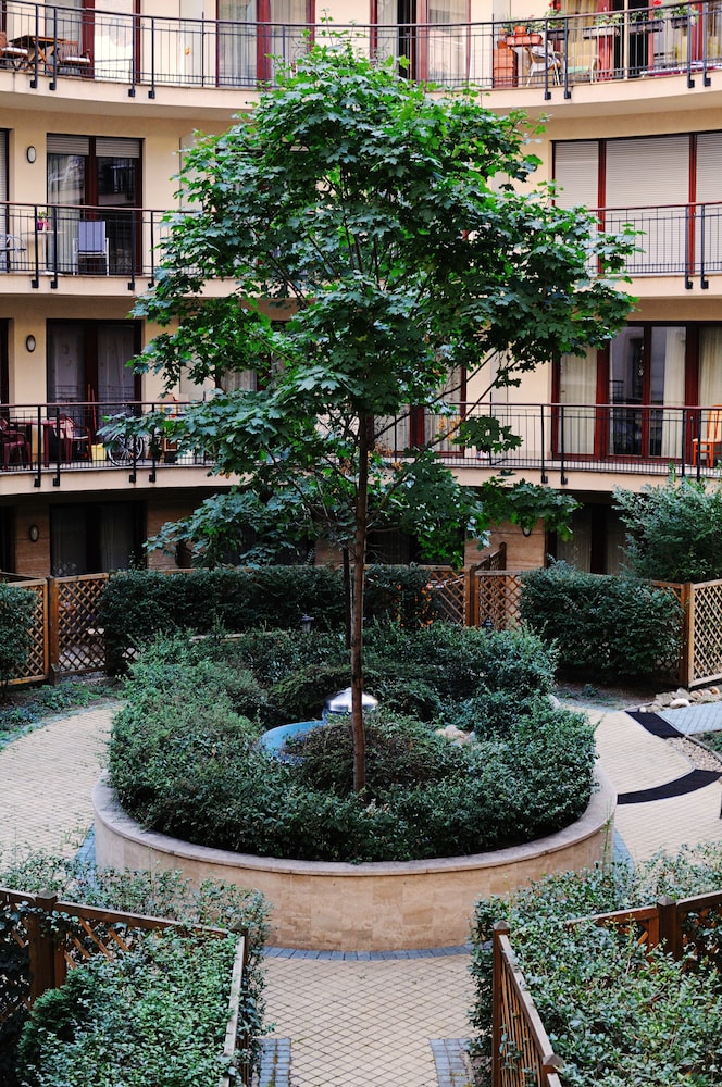 Comfort Apartments 46/52