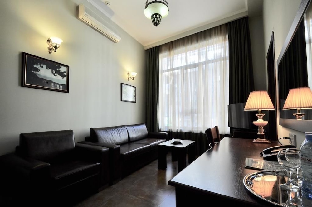 Hotel O. Galogre 50/64