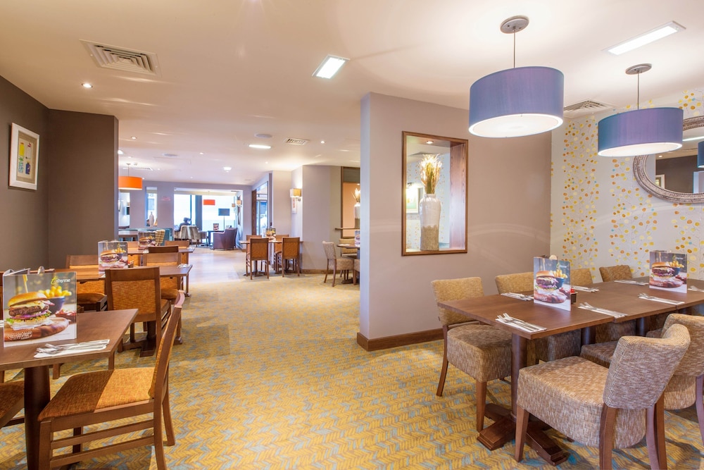 Premier Inn St Albans City Centre 24/43