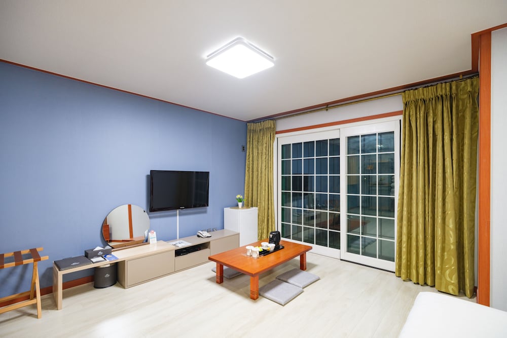 Sea Cliff Hotel Jeju 39/69