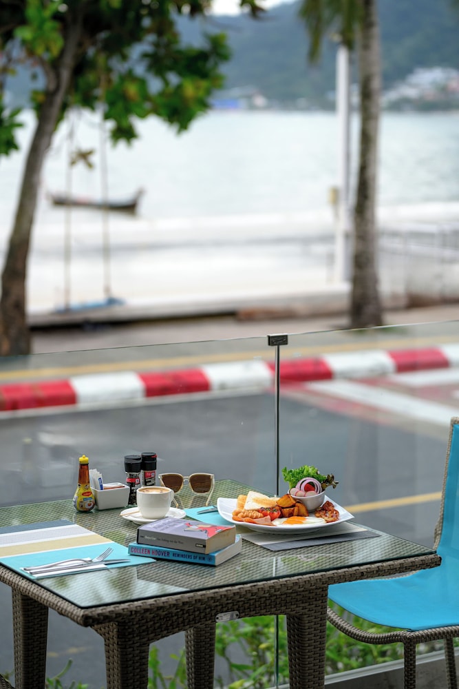 Liv Hotel Phuket Patong Beachfront 61/69