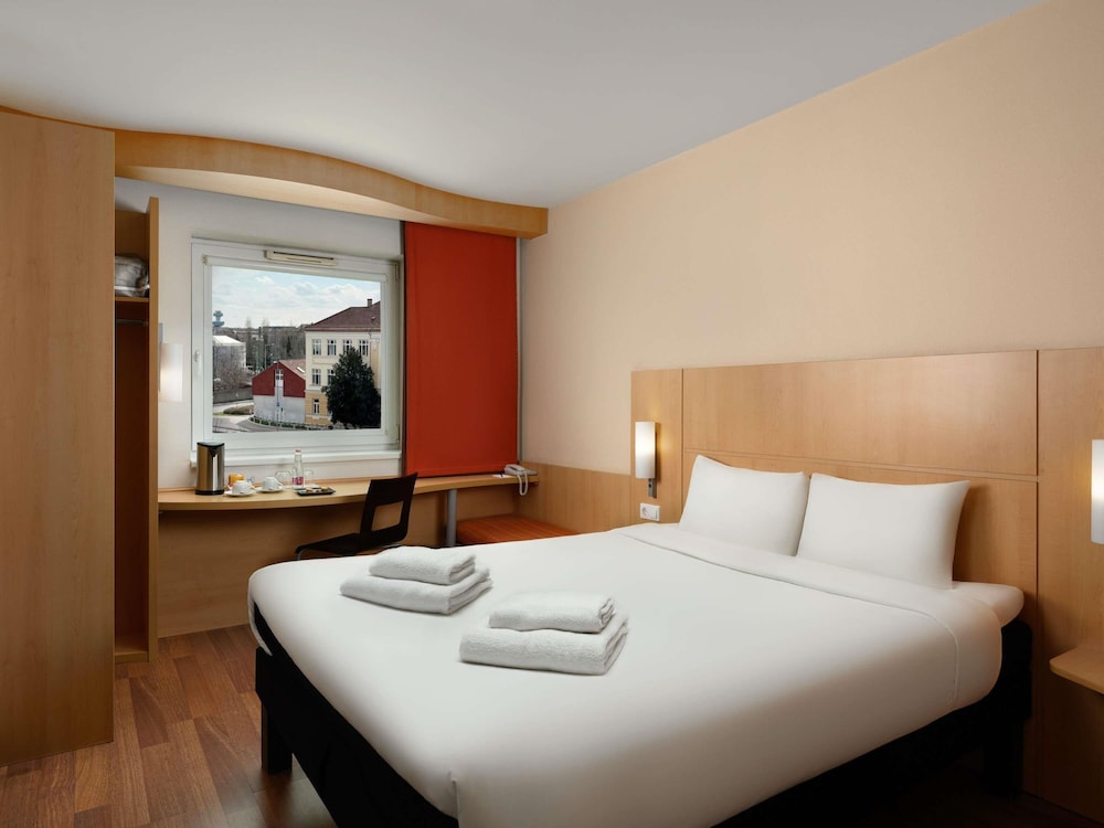 IBIS GYOR 12/48