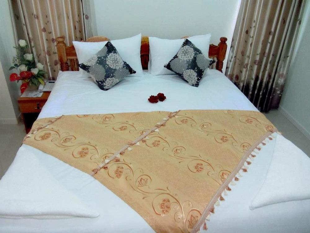 Rueanrimnam Hotel 21/47