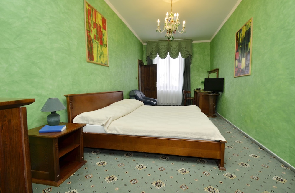 Brioni Boutique Hotel 24/75