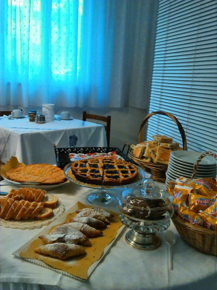 Hotel Maria Gabriella 33/40