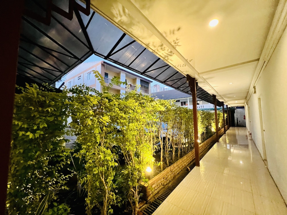Inn Kham Apartment 38/47