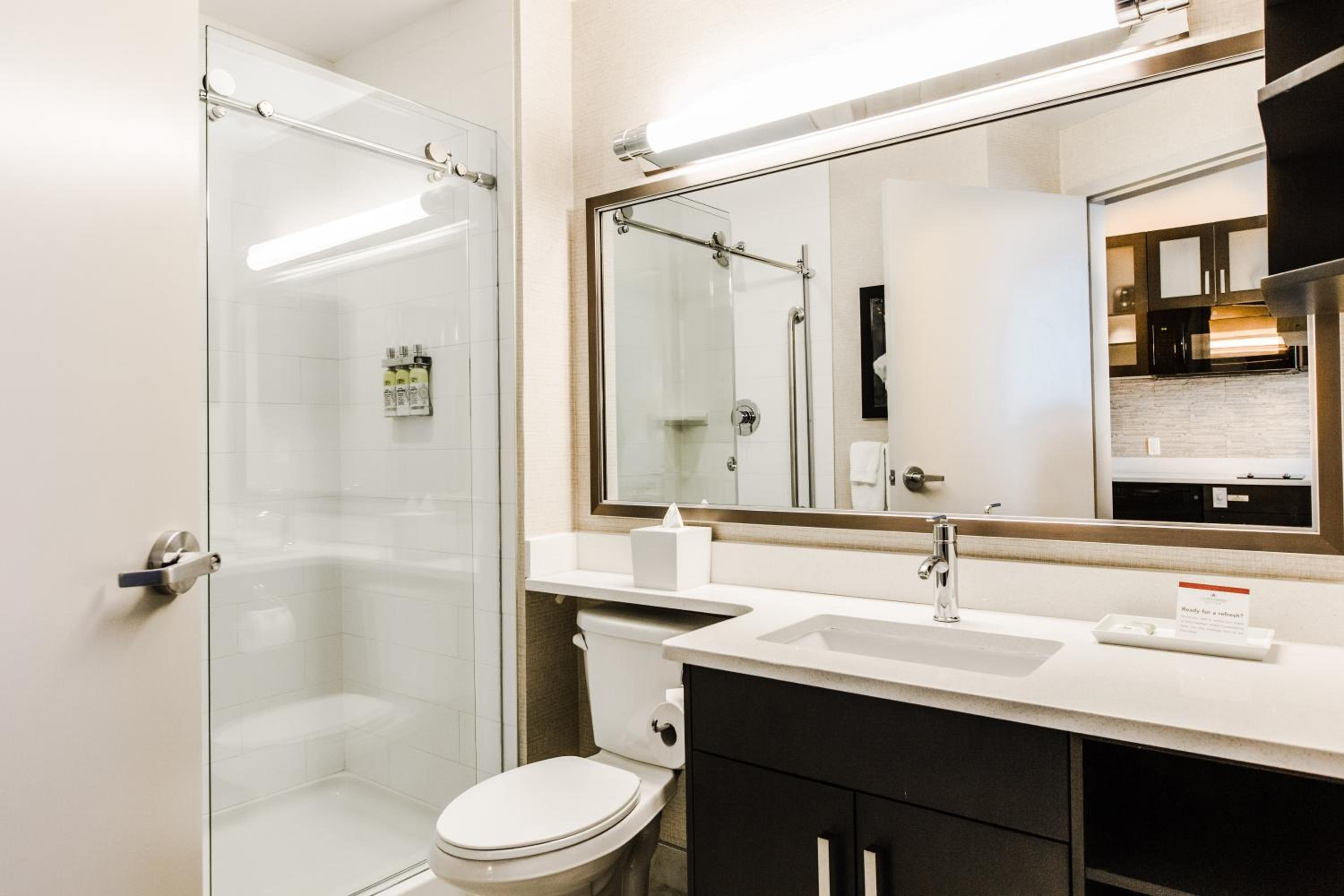 جناح استوديو بسرير كينج وسرير كوين، Candlewood Suites Edmonton West 3/7