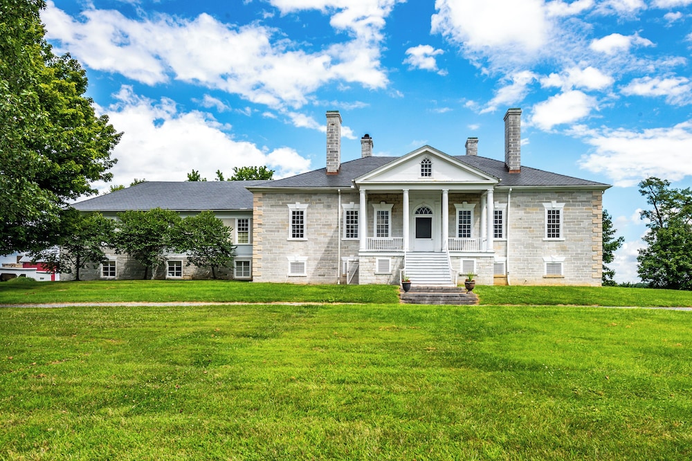 Wayside Inn 66/72
