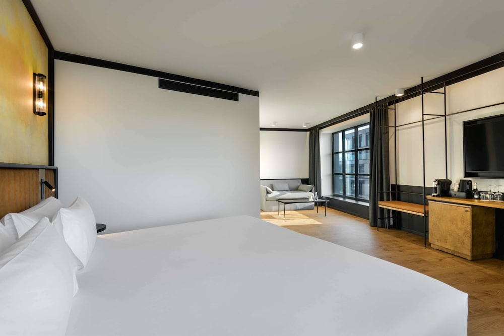 Junior Suite, King Bed