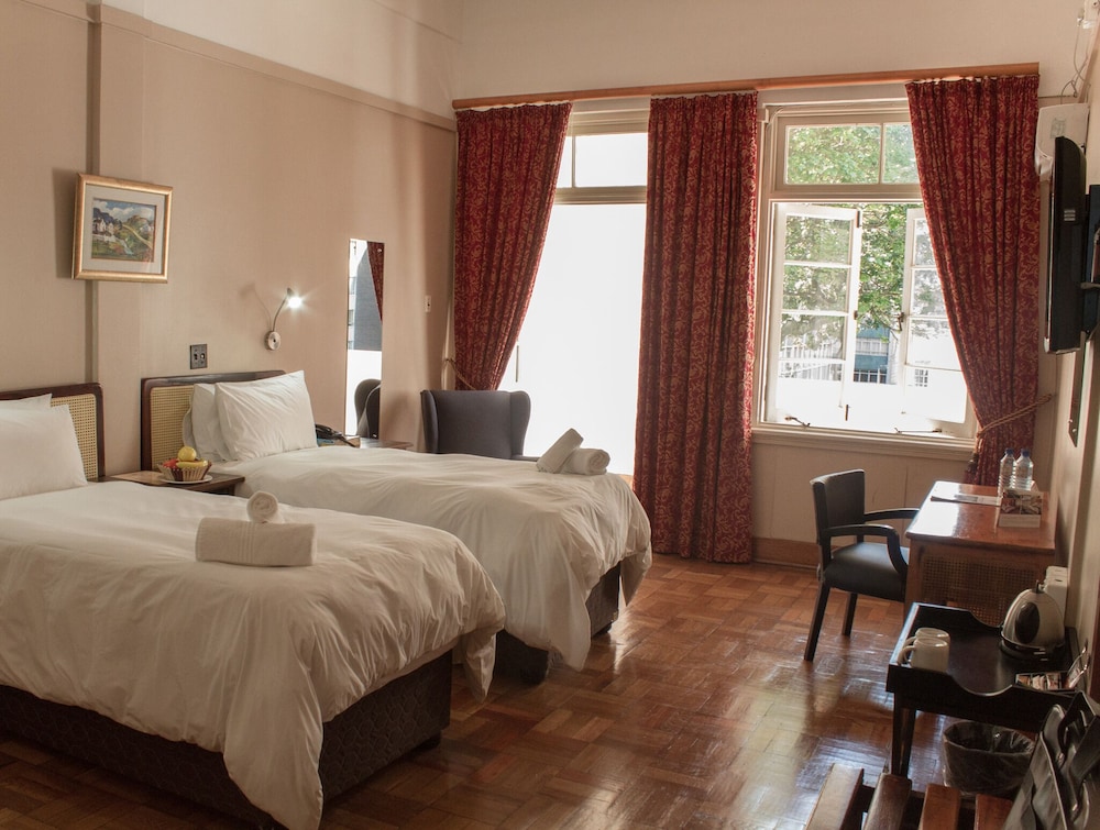 STANDARD, TWIN BEDS, HARBOUR VIEW