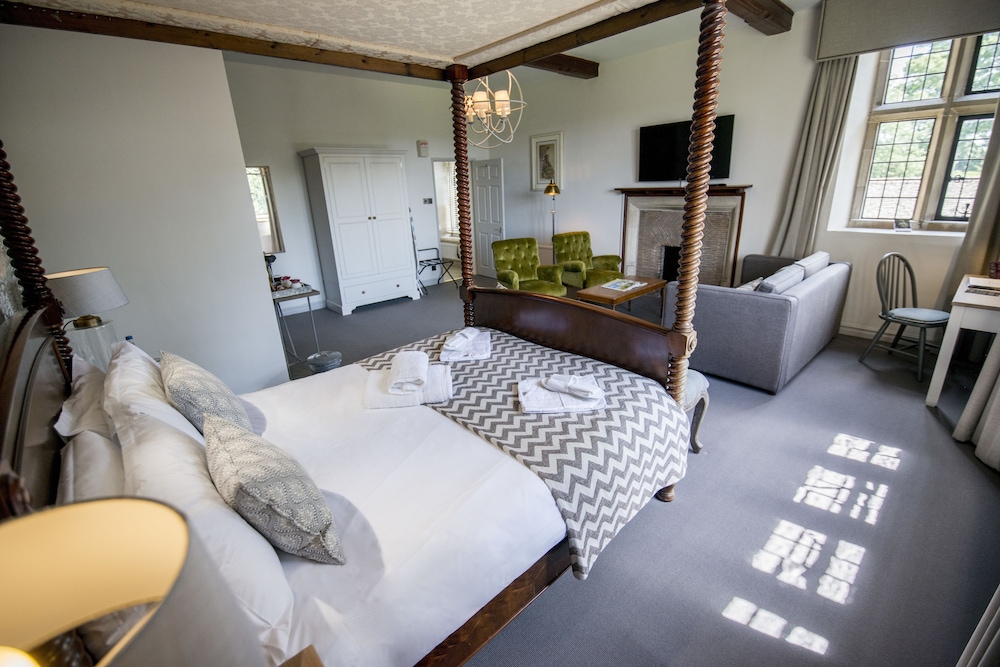 Stonehouse Court Hotel 3/80