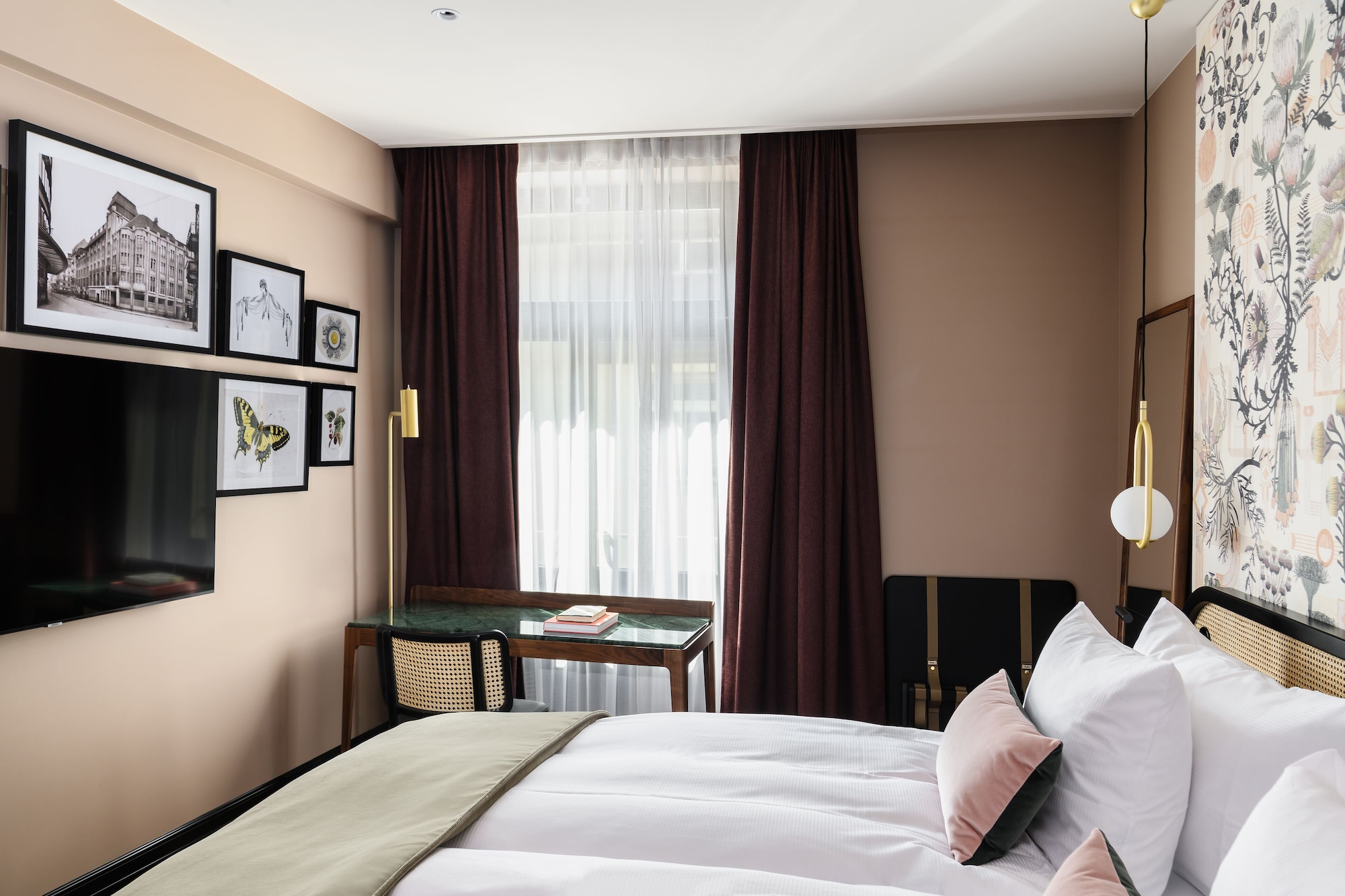 SUPERIOR, DOUBLE BED, KITCHENETTE