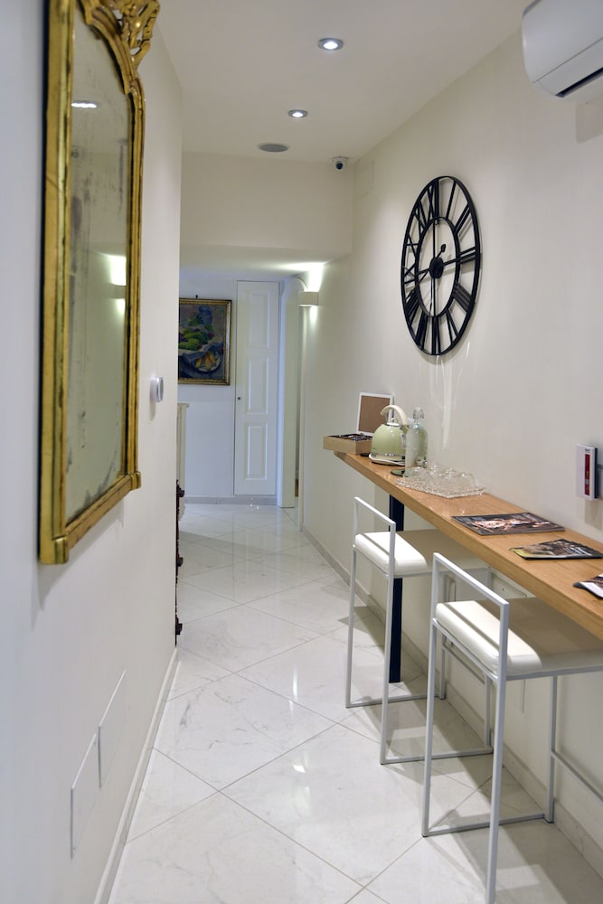 Residenza Borbonica 4/50