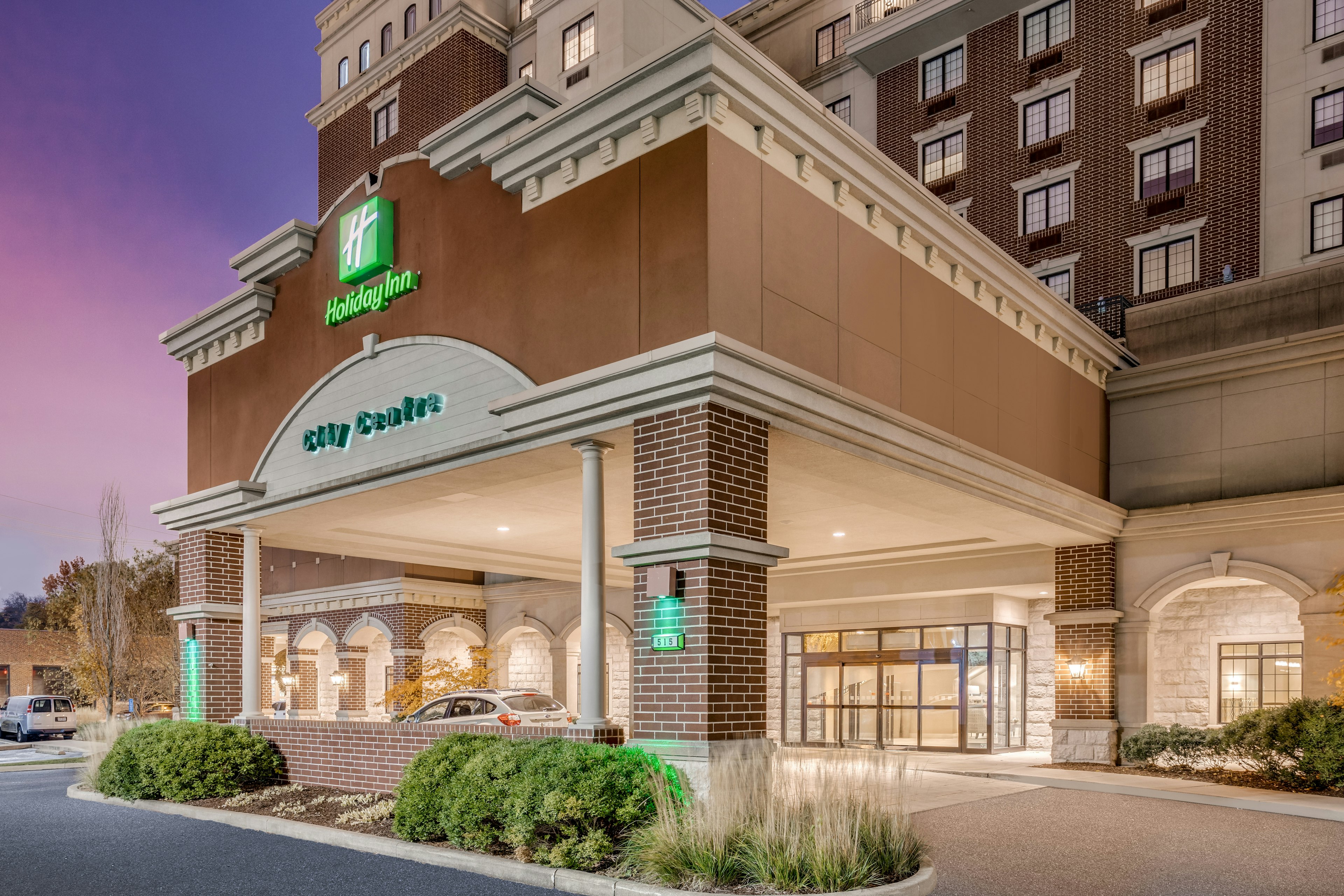 Holiday Inn Lafayette-City Centre 46/47