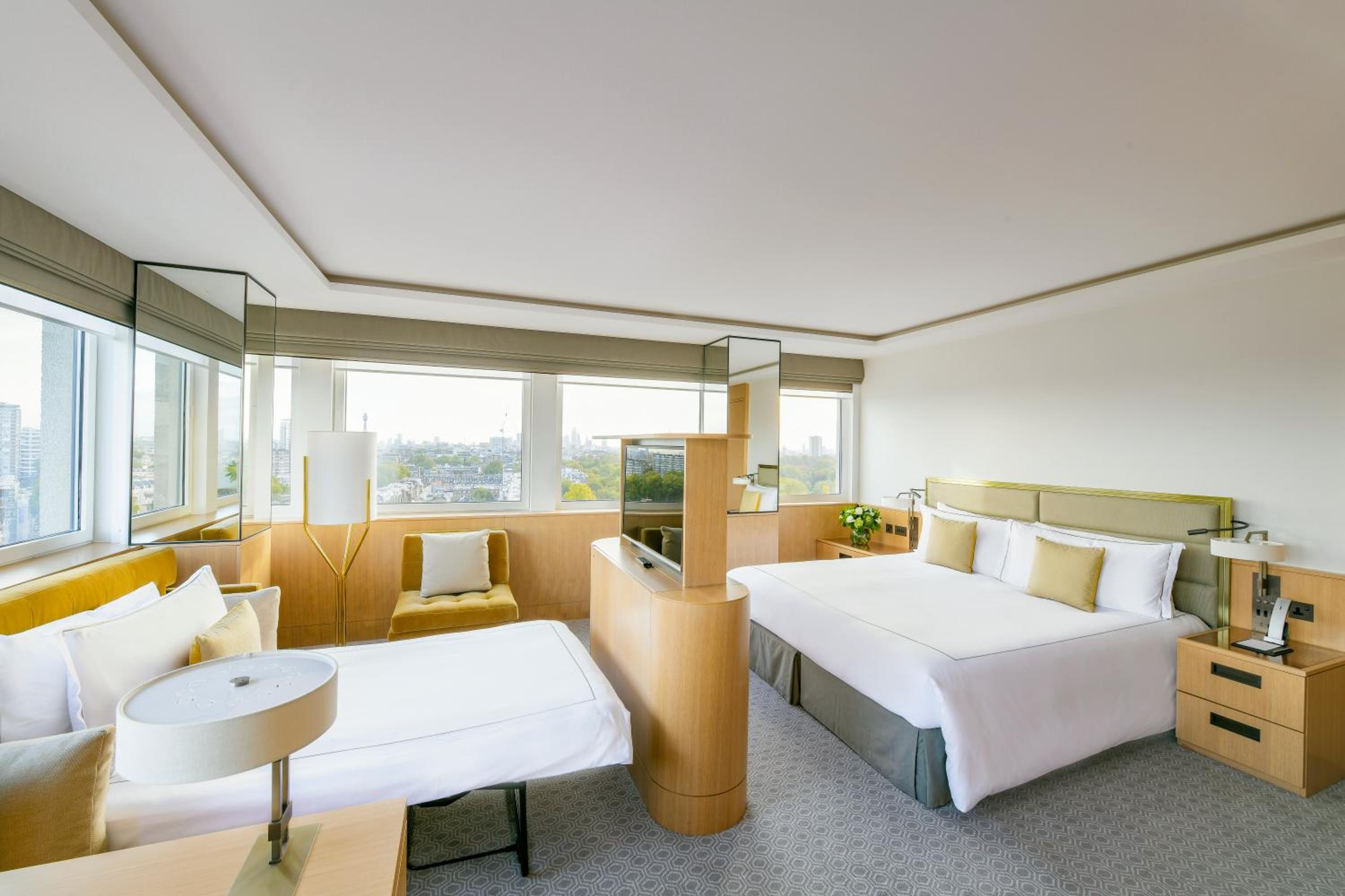 Family Suite, Studio, Queen Bed, Sofa
