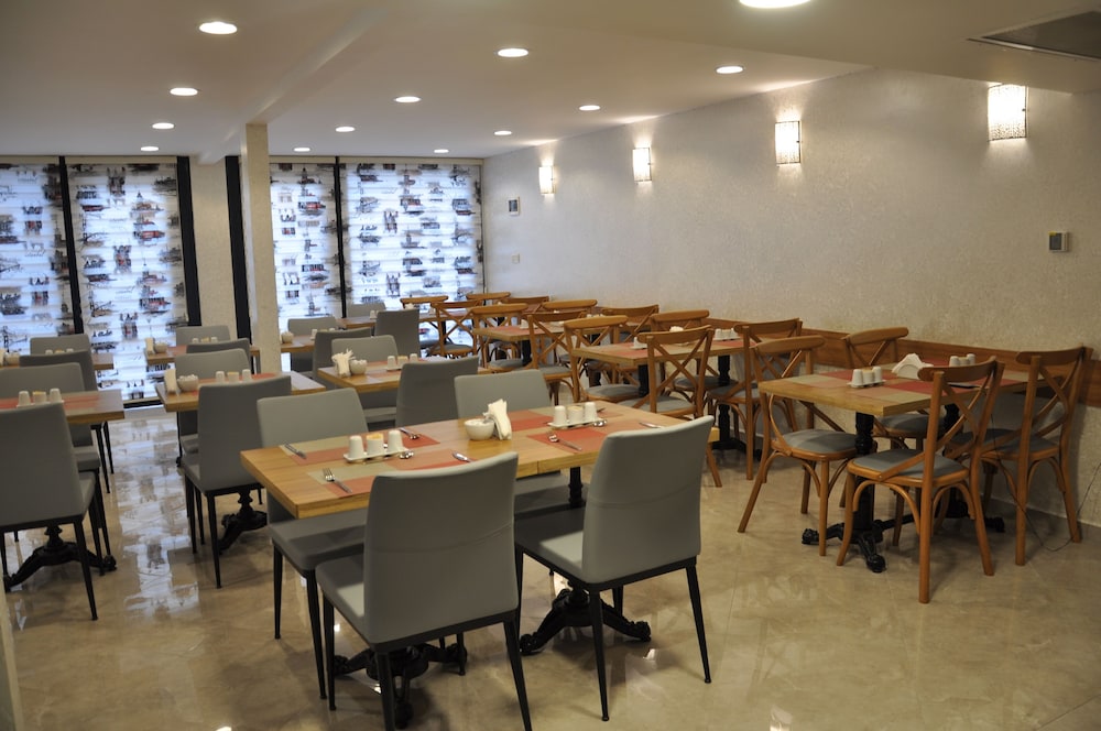 WAW HOTEL GALATAPORT 44/61