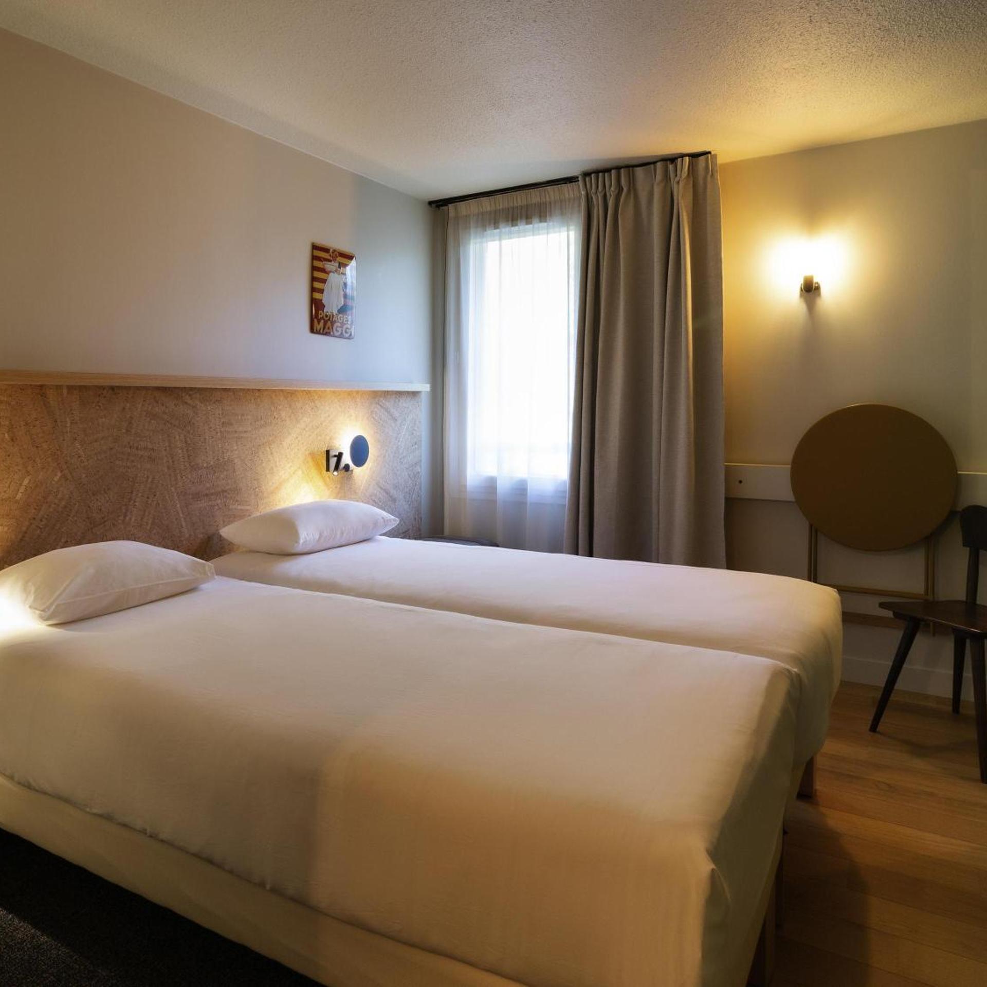 POP, TWIN BEDS