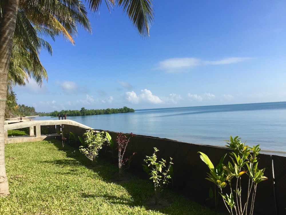 Oceanic Bay Hotel and Resort 31/43