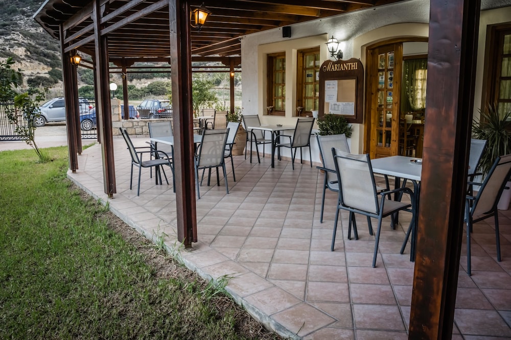 Dimitris Villa Hotel 55/67