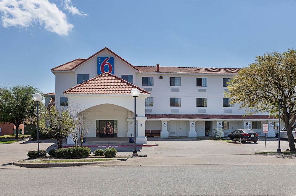 Motel6 Bedford, TX - Fort Worth in BEDFORD - TX