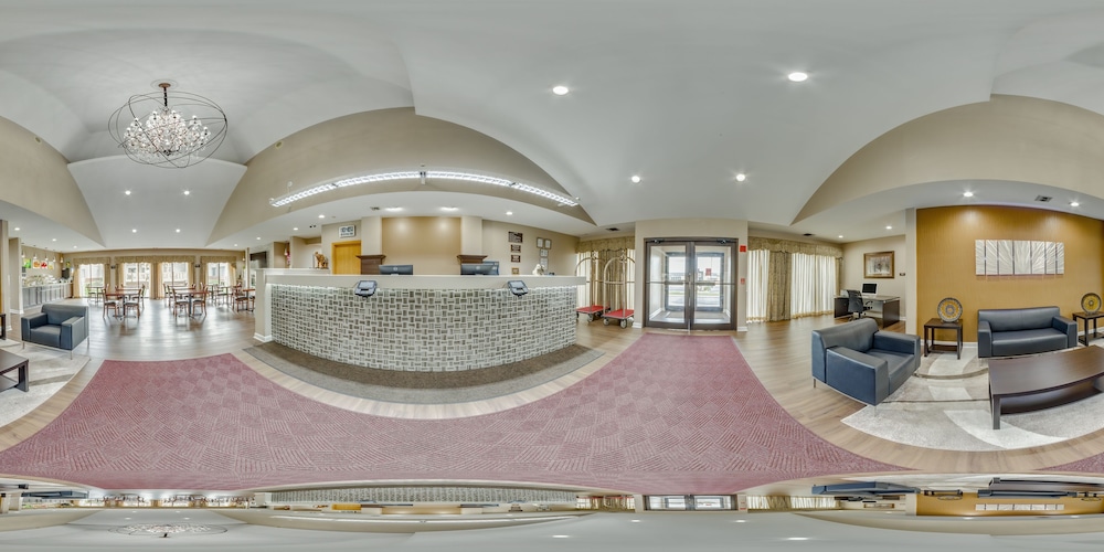 AmericInn by Wyndham Fort Atkinson 1/37