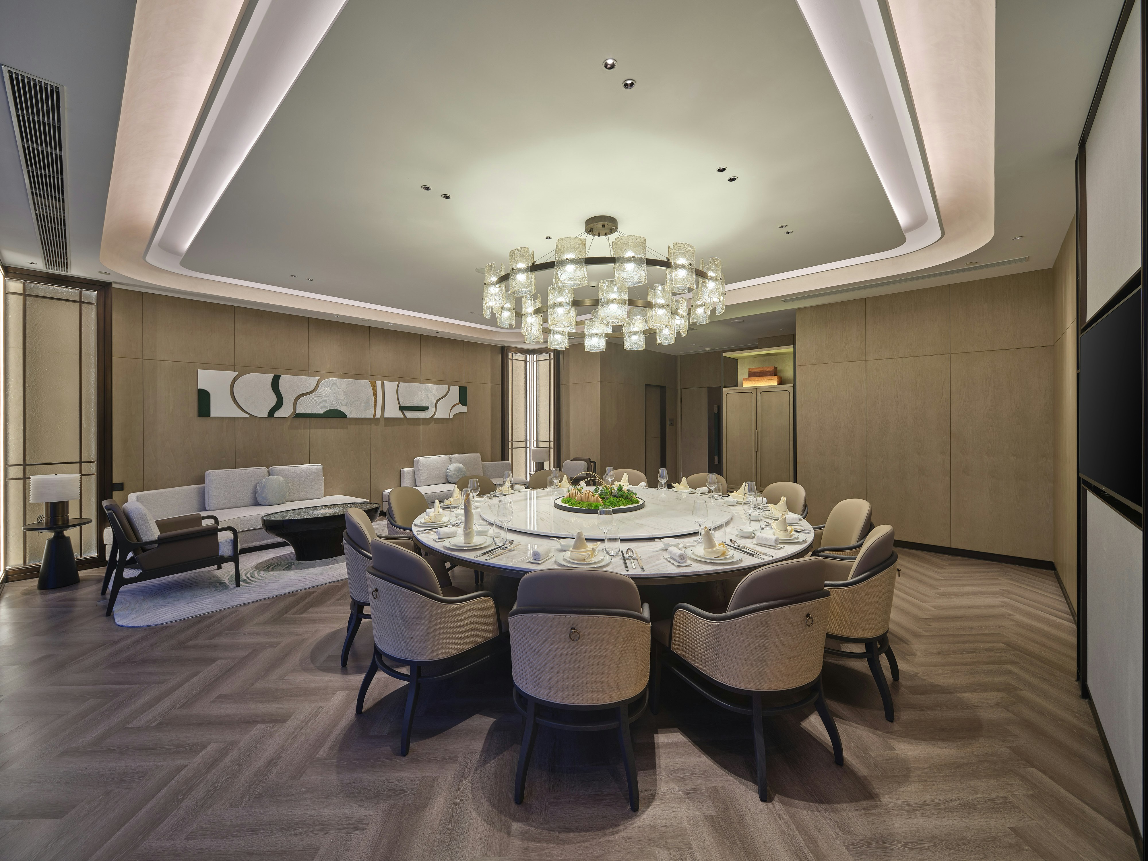 Hilton Jiashan 23/36