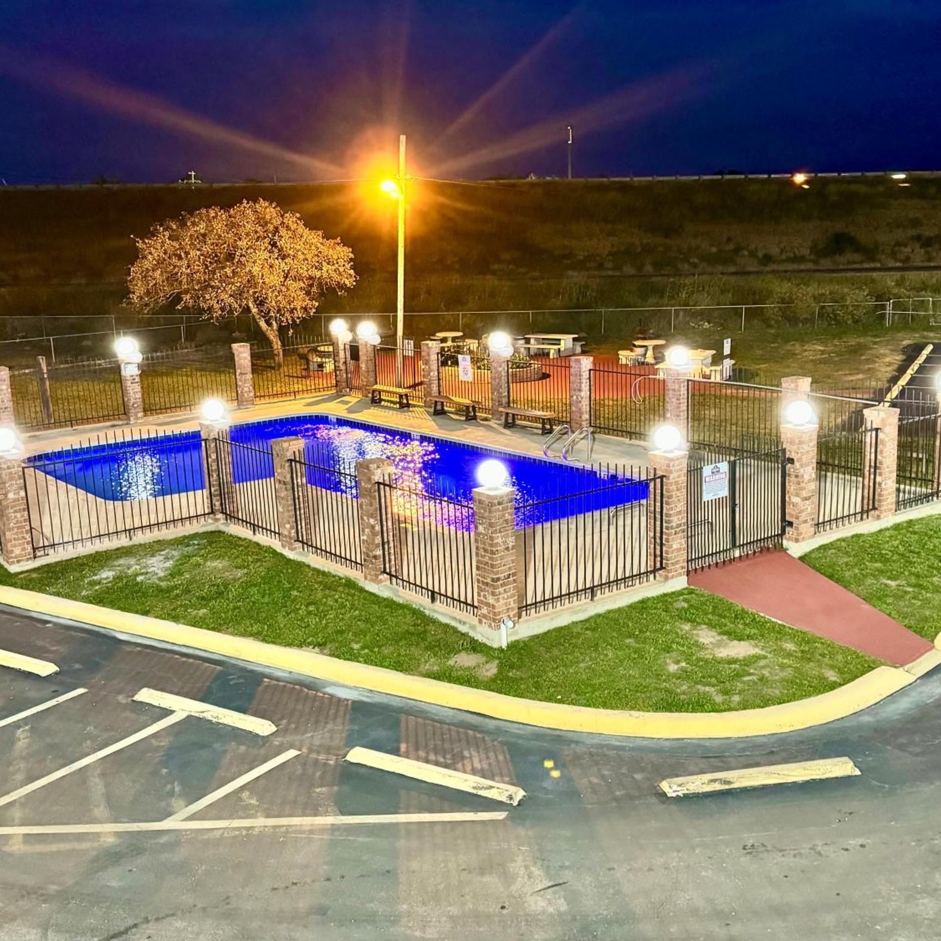 The Country Corner Inn 11/14