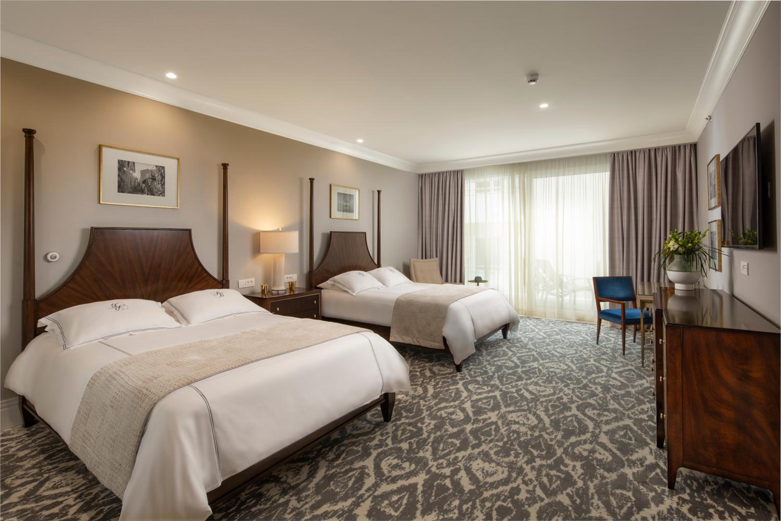 غرفة ديلوكس عائلية بشرفة، Royal Blue Hotel 3/7