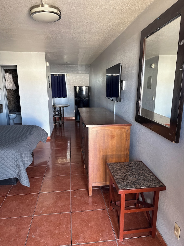 Rawls Motel Near Phoenix Airport 27/50
