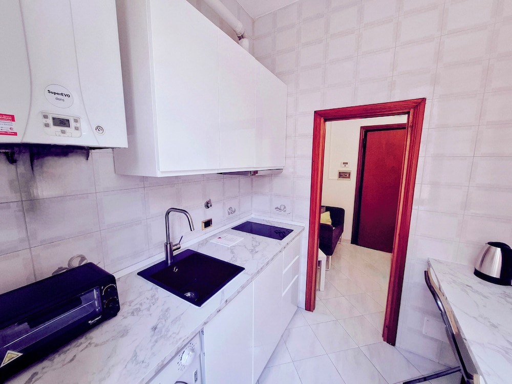 Rhome Sweet Rhome Suite 2/40