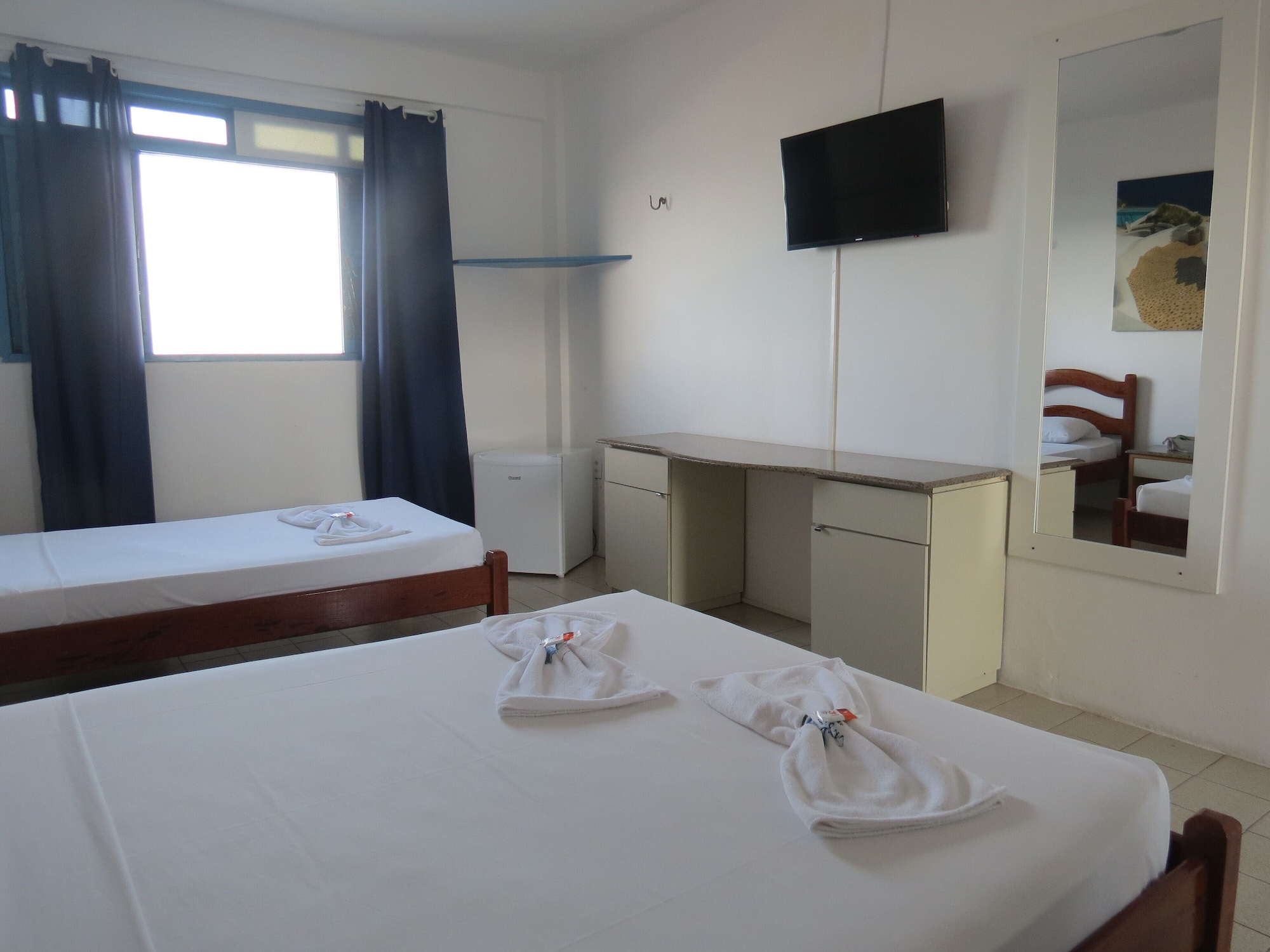 Master, Suite, Triple, 1 Double and 1 Single Bed، La Suite Praia 6/10