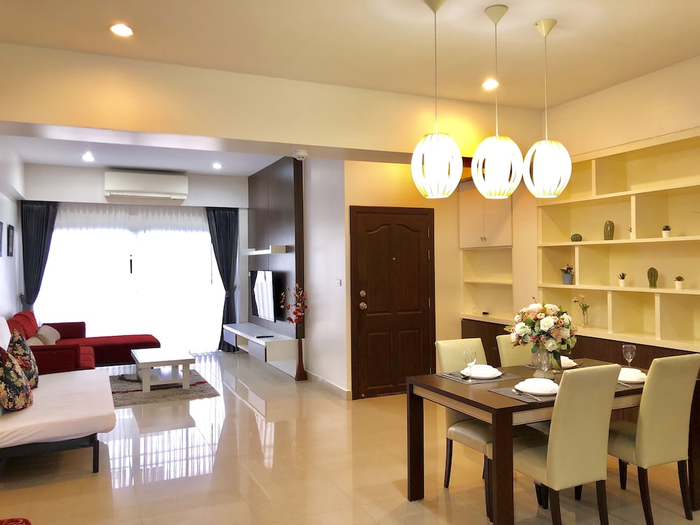 14 Place Sukhumvit Suites 44/66