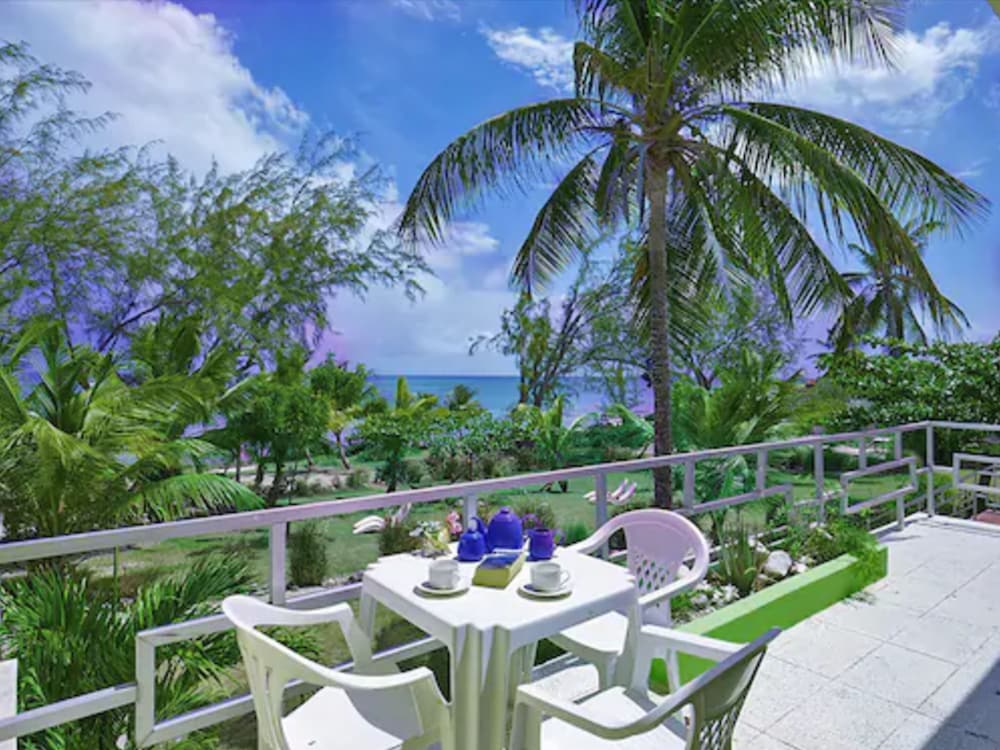 MoonRaker Beach Hotel 22/50