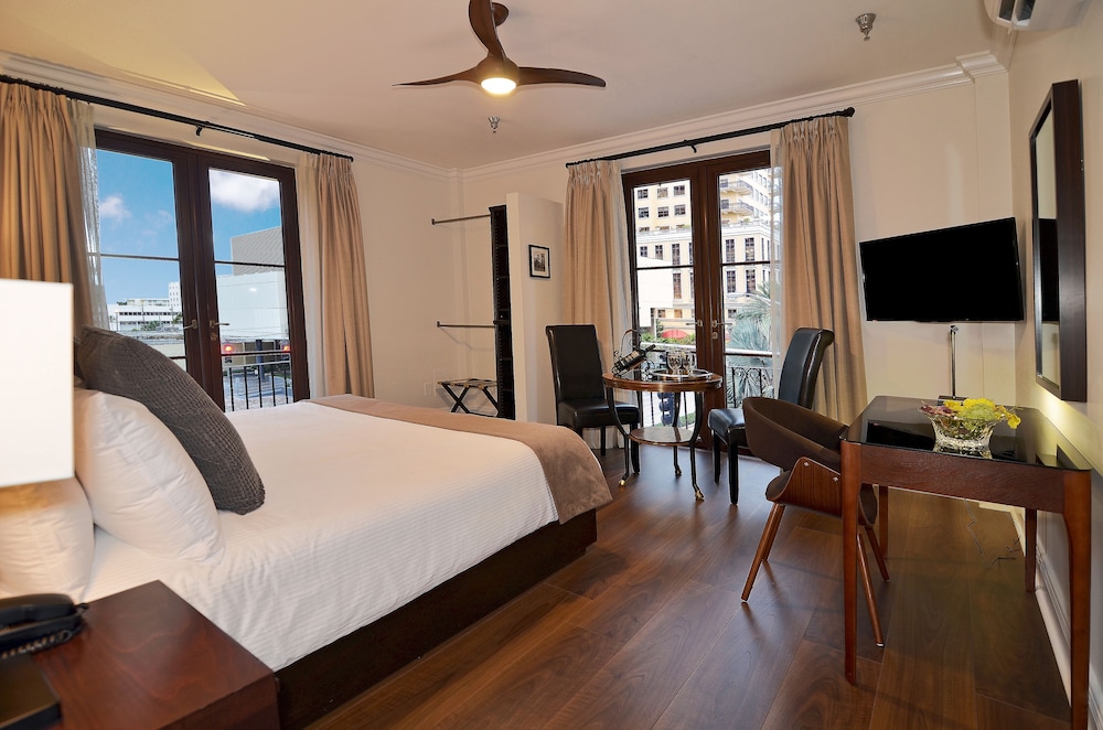 St Michel Hotel 30/38