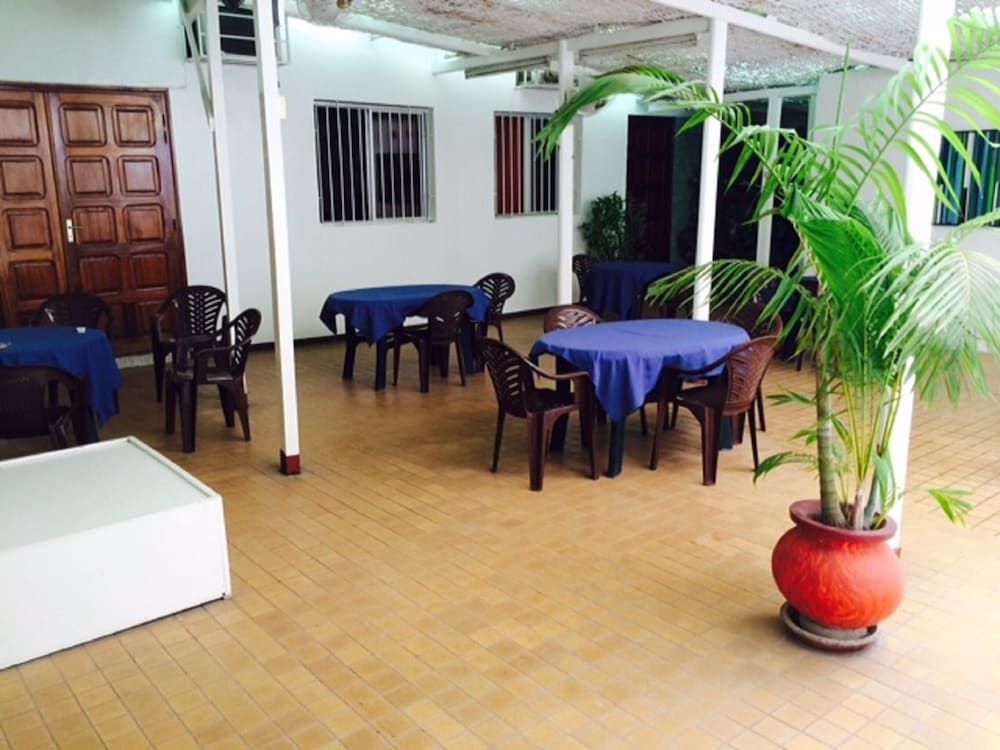 Al Baraka Hotel 46/50