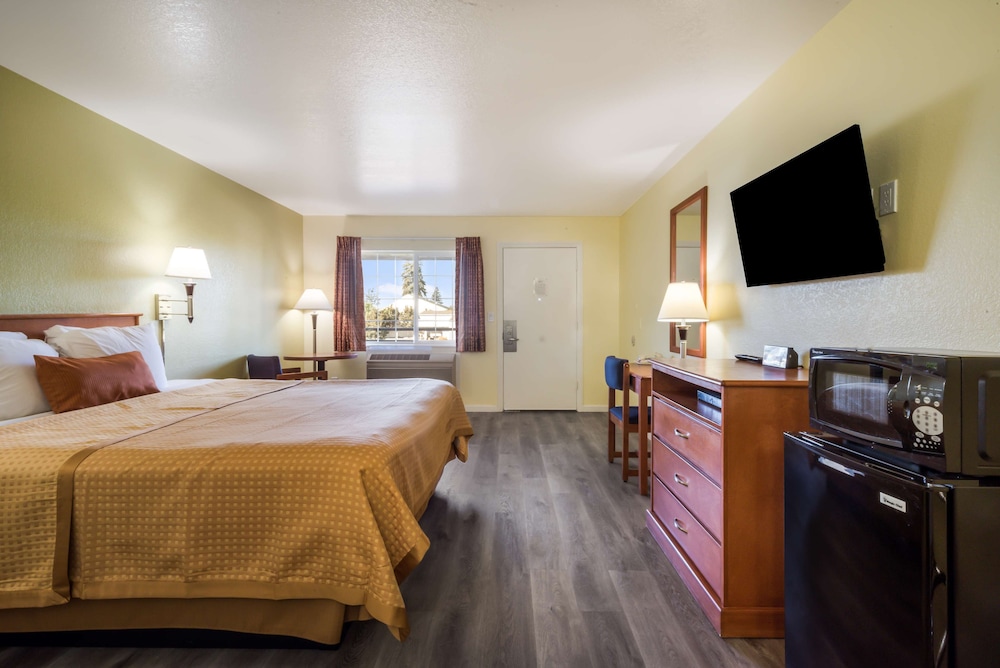 Americas Best Value Inn-Santa Rosa 14/27