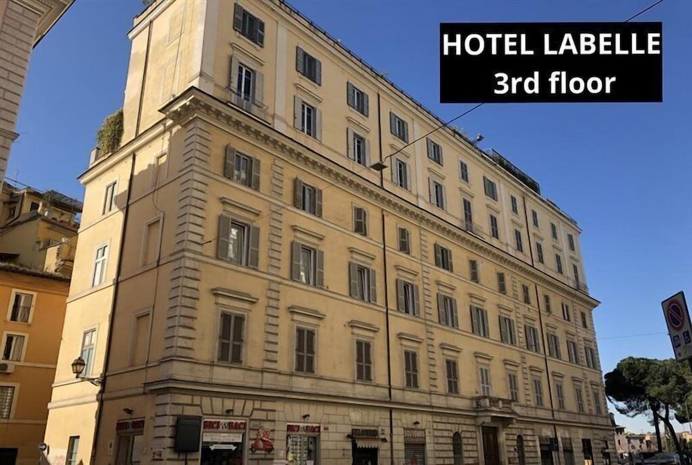 Hotel Labelle 84/91