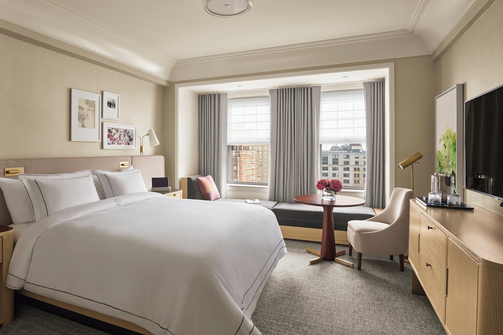 ROOM, KING BED, ACCESSIBLE