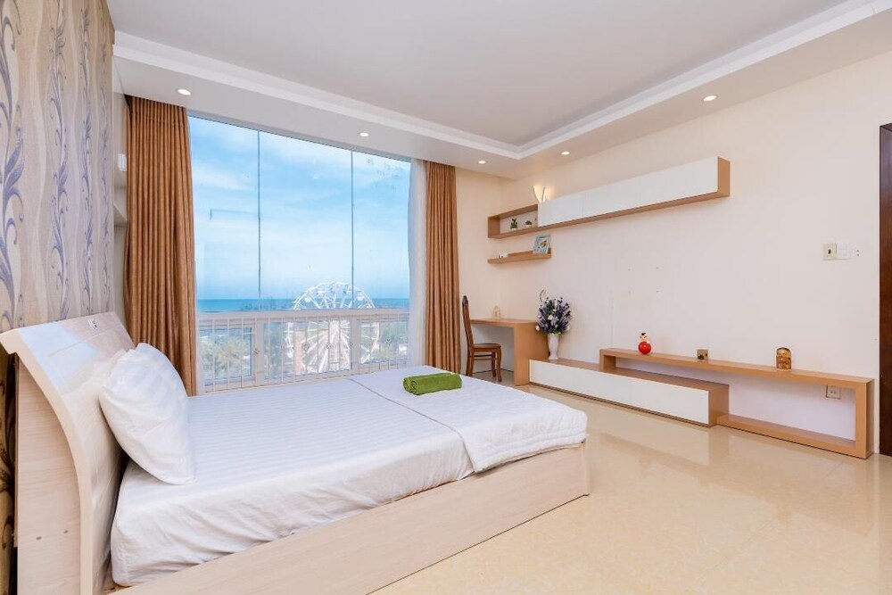 The Grand Condotel 44/59