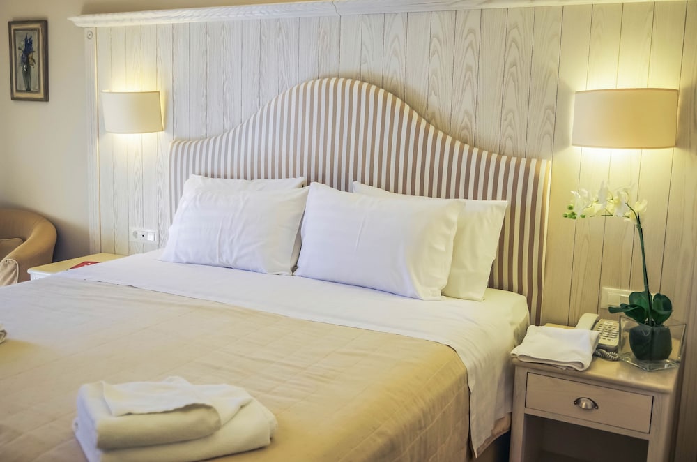 Art Hotel Debono 35/68